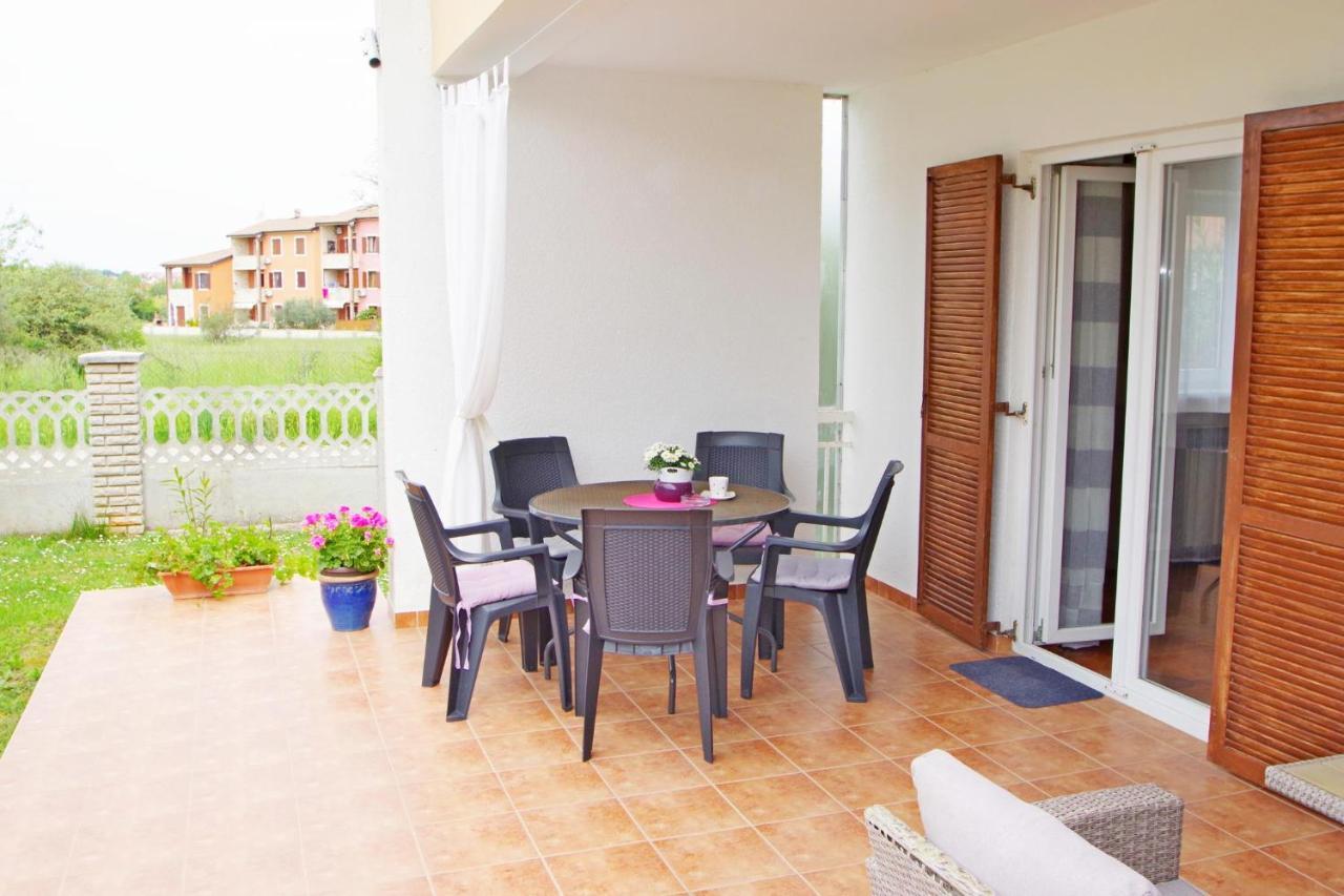 Apartment Suzi Valdebek Пула Екстер'єр фото