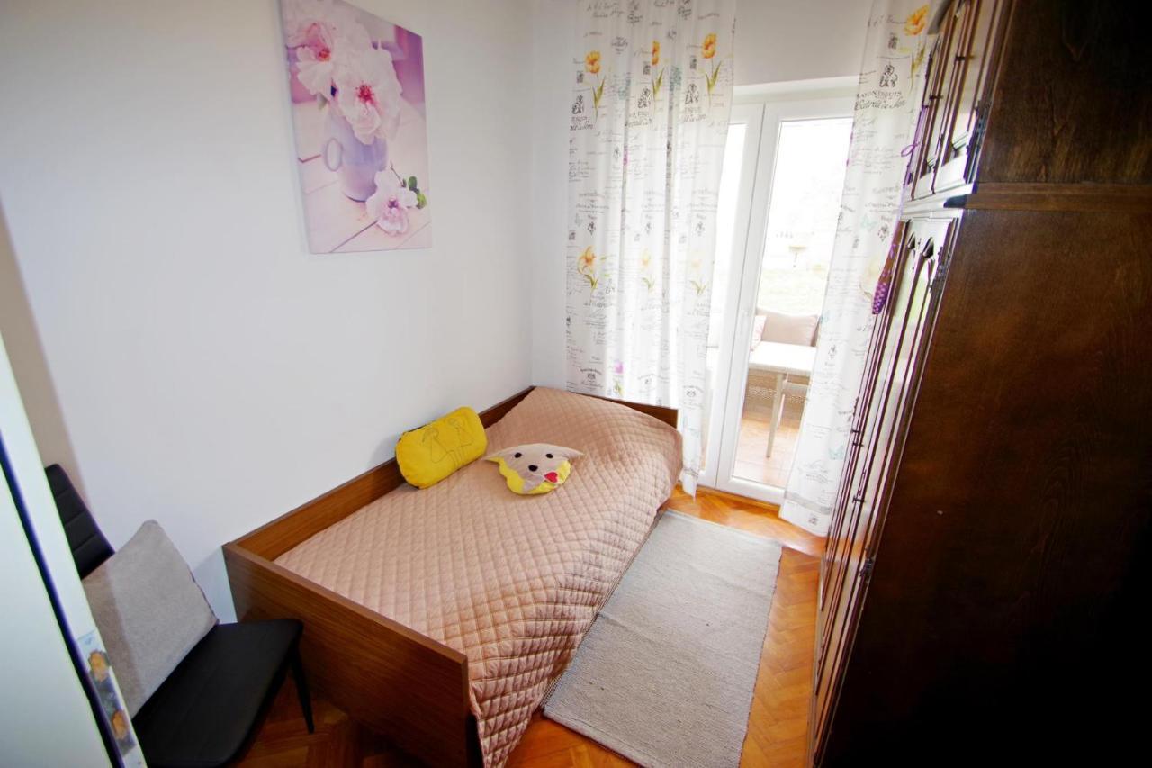 Apartment Suzi Valdebek Пула Екстер'єр фото