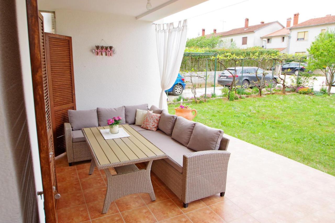 Apartment Suzi Valdebek Пула Екстер'єр фото