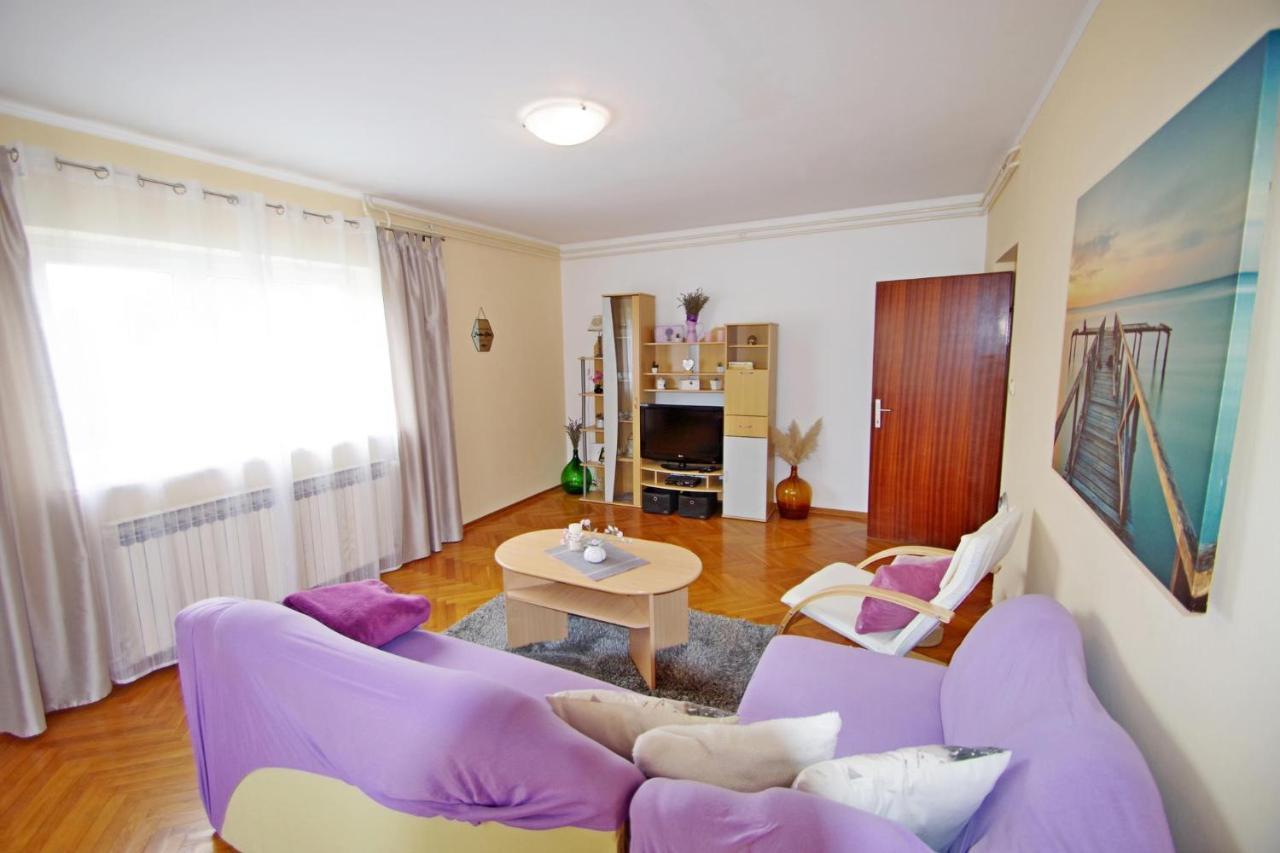 Apartment Suzi Valdebek Пула Екстер'єр фото